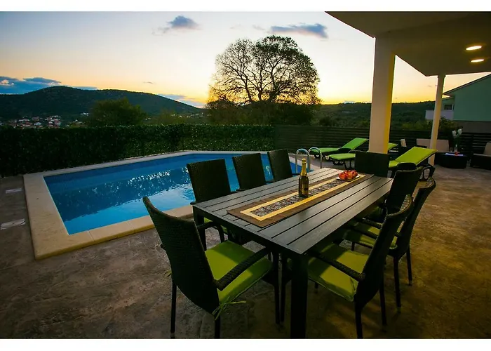 فيلة Croatia Sea View With Heated Pool *