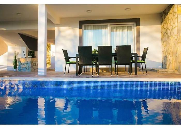 Croatia Sea View With Heated Pool فيلة