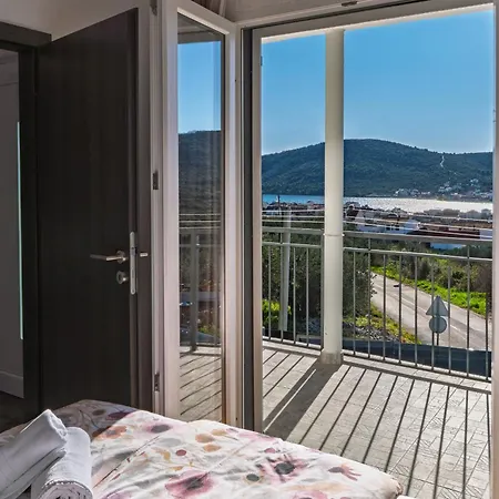 Croatia Sea View With Heated Pool Villa *