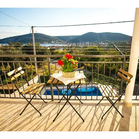 Croatia Sea View With Heated Pool Villa Vinisce