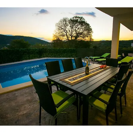 빌라 Croatia Sea View With Heated Pool *