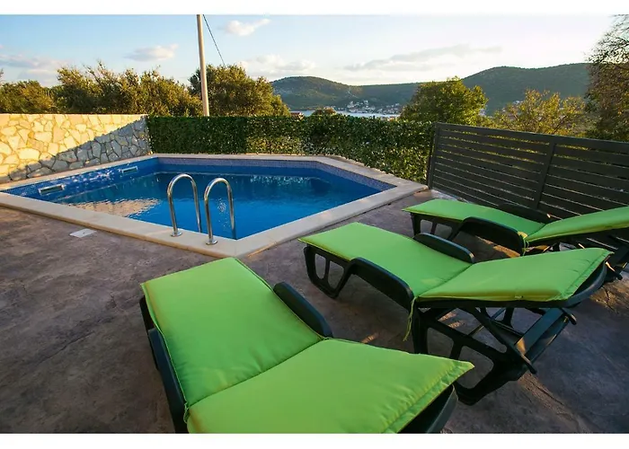 Croatia Sea View With Heated Pool